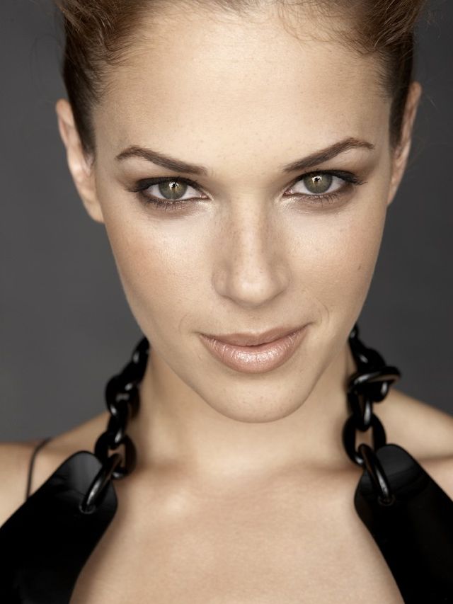 Amanda Righetti. editorial photo 86 of 105